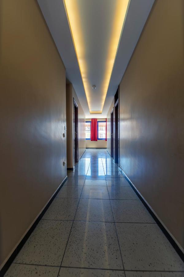 Otel Uemit Istanbul Exterior foto